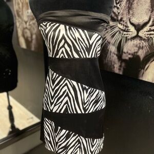 CUTE LITTLE STRAPLESS ZEBRA DRESS SZ 9